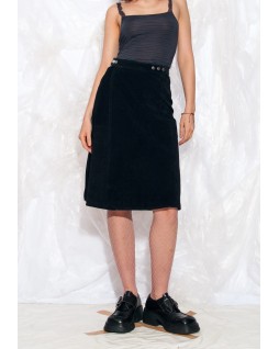 Black velvet side button...